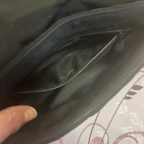 Make a bundle to SAVE
Elegant Black and Gold Embroidered Women's Bag - Picture 4 of 4